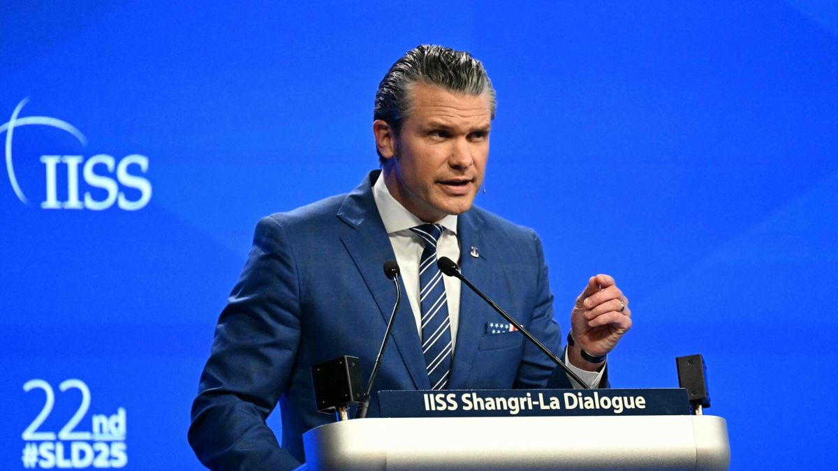 Szef Pentagonu Pete Hegseth 