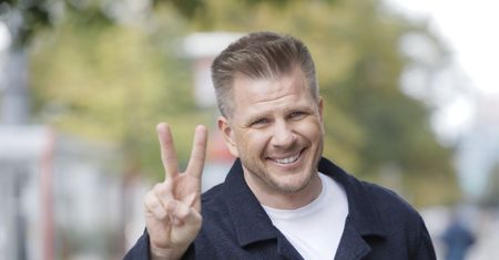 Filip Chajzer sprzedaje działkę. "Byłem w banku się dokredytować"