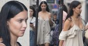 Adriana Lima zwiedza Paryż bez stanika
