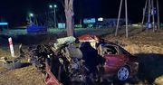 Samochód uderzył w drzewo. Nie żyje 32-latek