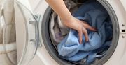 W ten sposób zrobisz z pralki suszarkę do ubrań. Mało kto zna ten trik