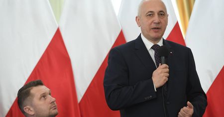 Burza po słowach posła PiS o LGBT. Joachim Brudziński reaguje