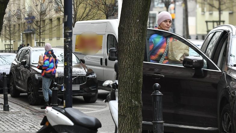 Małgorzata Foremniak załatwia sprawunki i wsiada do samochodu partnera