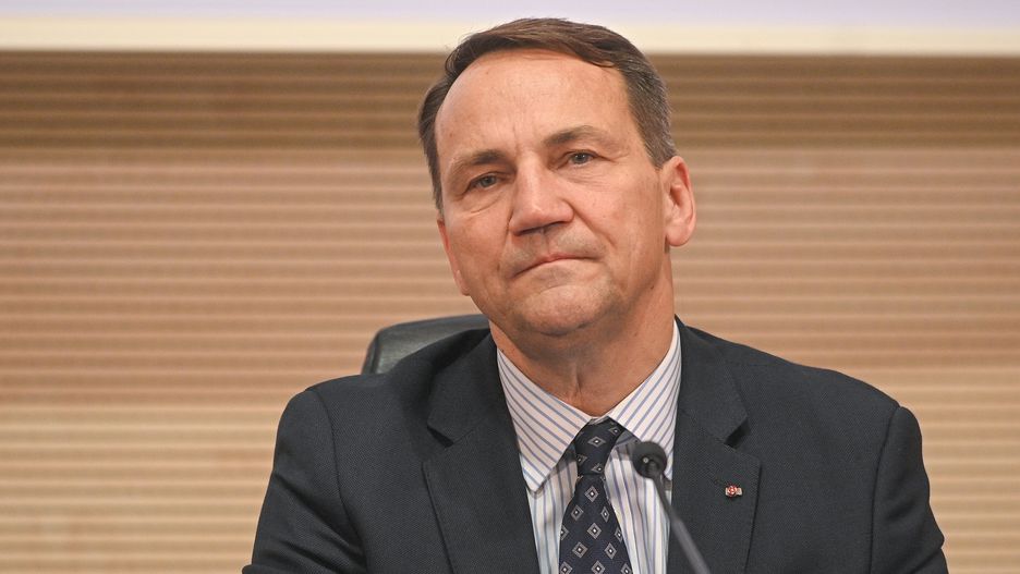 Rzym, Włochy, 17.10.2024. Minister spraw zagranicznych Radosław Sikorski na spotkaniu z ministrem spraw zagranicznych i współpracy międzynarodowej Włoch, 17 bm. w Rzymie. Szef polskiego MSZ przebywa z dwudniową wizytą we Włoszech. (aldg) PAP/Marcin Obara