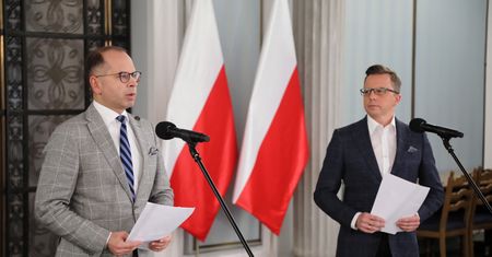 Łukasz Szumowski pod lupą opozycji. "Gigantyczny konflikt interesów"