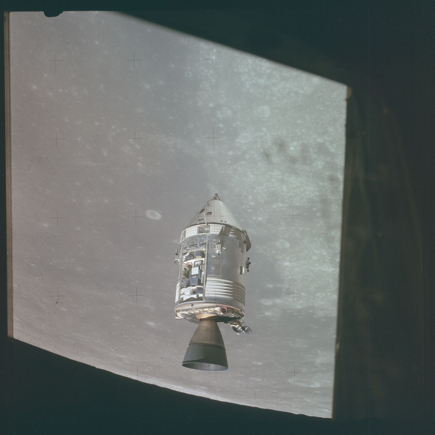 Tysiące zdjęć z misji Apollo 11 na Księżyc w archiwum NASA 8