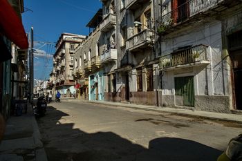 Rajska wyspa świeci pustkami. Rekordowo mała liczba turystów