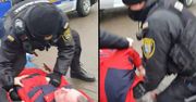 Brutalna interwencja straży miejskiej w Ełku oburzyła ludzi