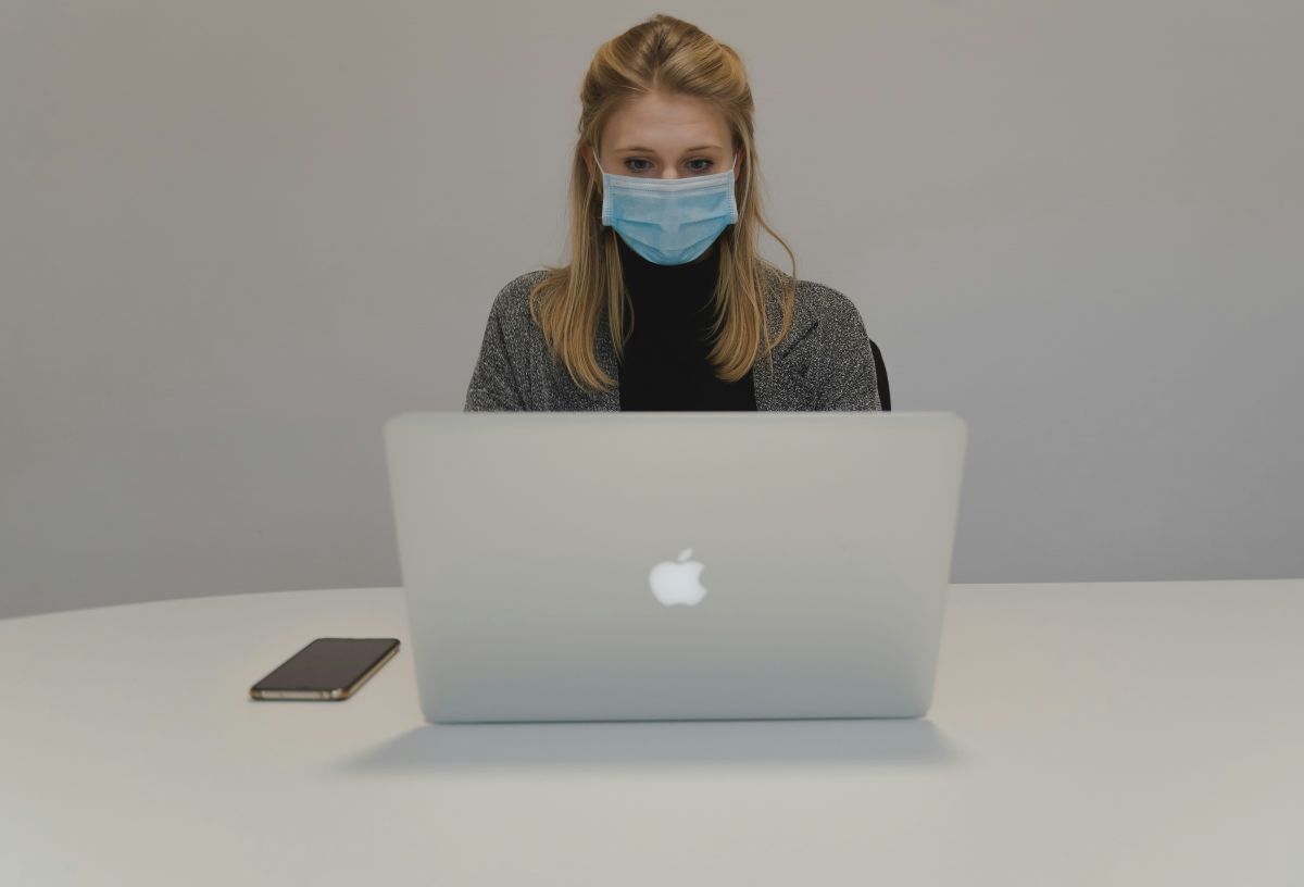 ChatGPT w wersji z radami medycznymi. Ekspertka ostrzega: to pułapka