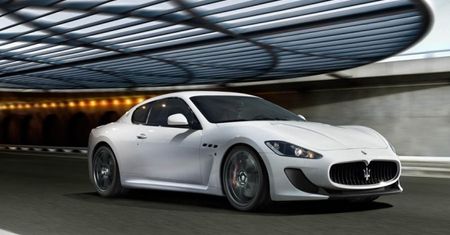 Ryczące Maserati GranTurismo MC Stradale w swoim żywiole [wideo]