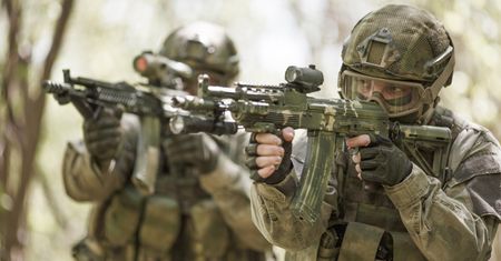 Młodzież rozpoczęła zajęcia z wojskiem. Śladem USA czy Szwajcarii