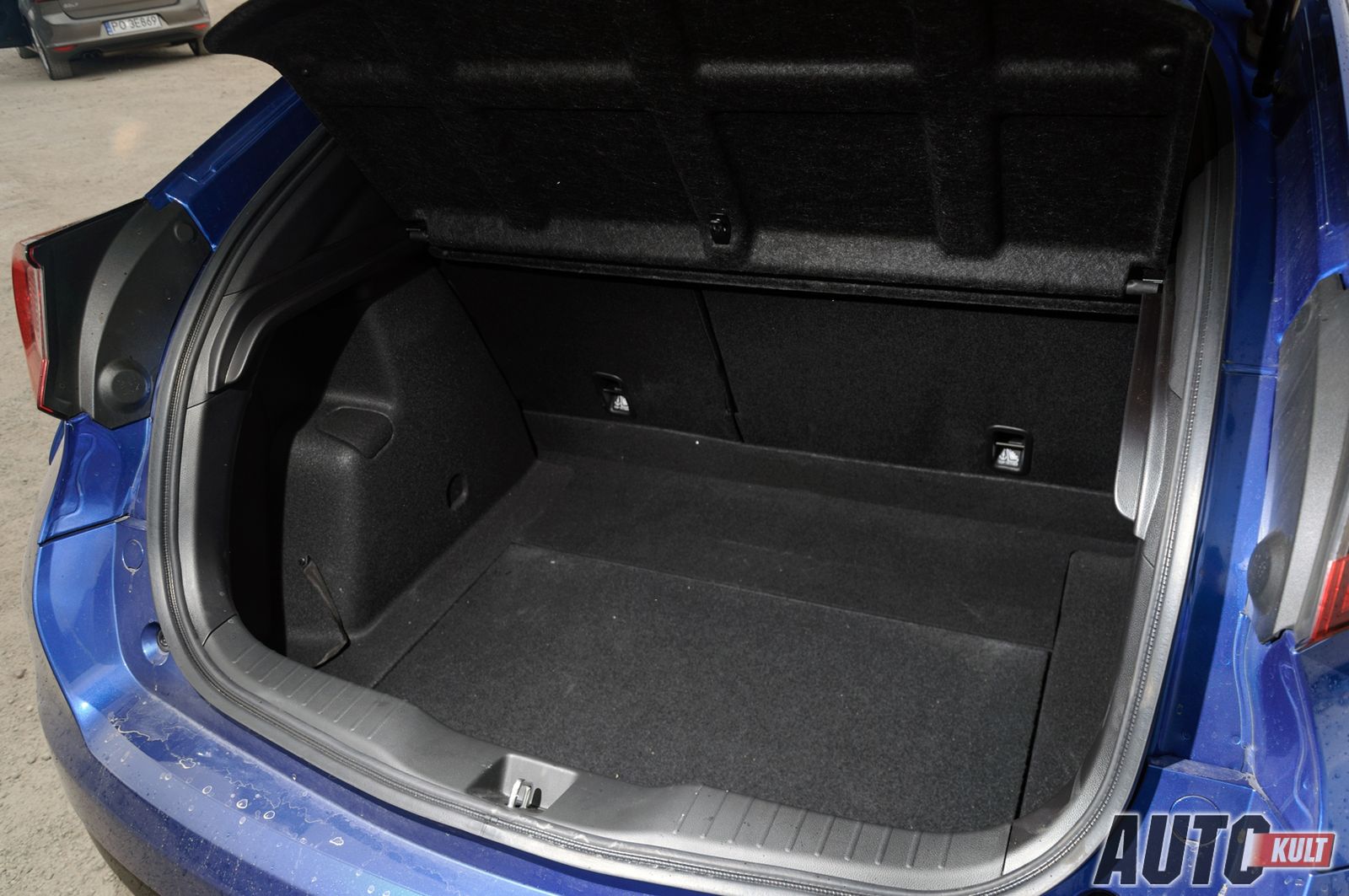 Honda ma wielki i funkcjonalny bagażnik z nieco za wysokim progiem załadunku. Wszystko przebija jednak rewelacyjny system Magic Seats, dzięki któremu mamy jakby dwa osobne bagażniki.