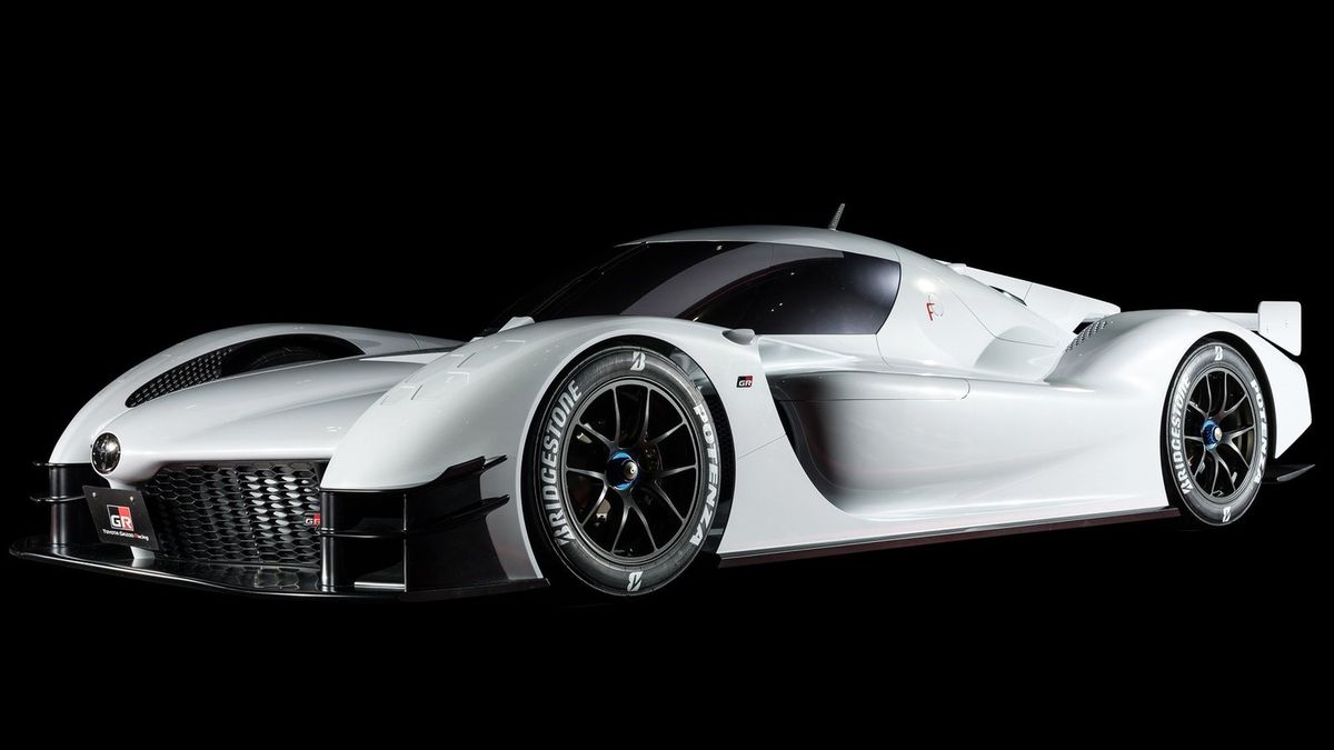 Koncepcyjna Toyota jest potwierdzeniem na to, że hybrydowy samochód nie musi być nudny