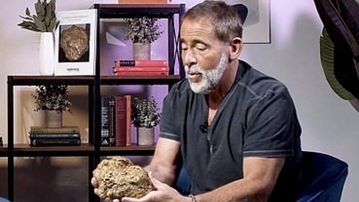 Bryła złota odkryta przez Barry'ego Claya na Alasce w USA w 1998 roku waży 9,5 kg 