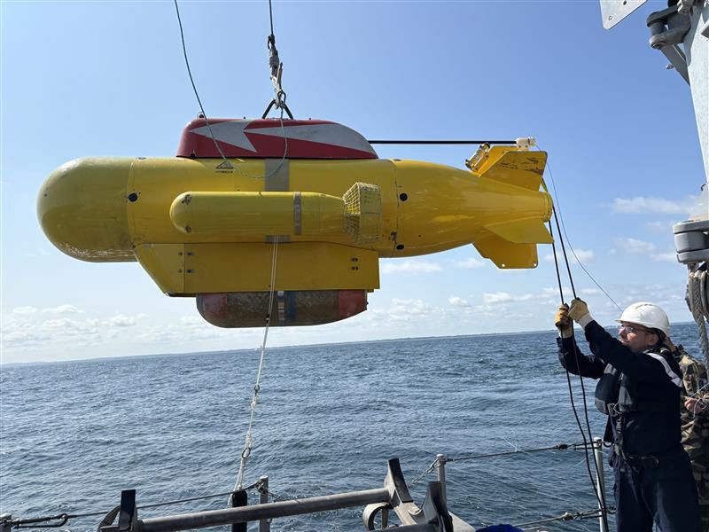Niszczyciel min "Aigle". Podwodny dron ROV