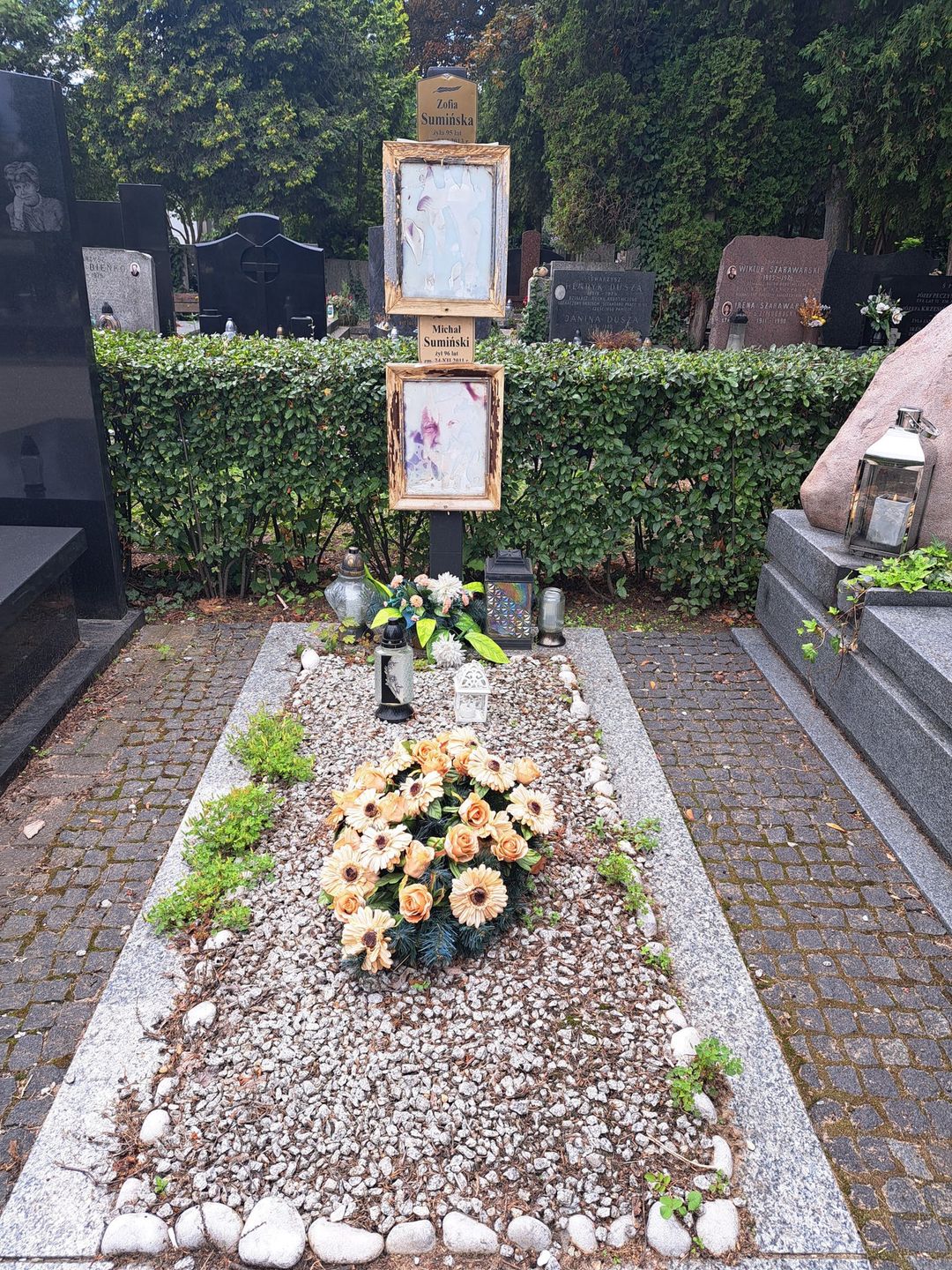Grób Michała Sumińskiego i jego żony na Powązkach Wojskowych