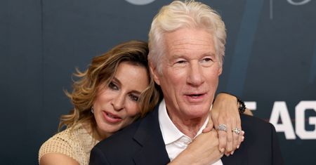 Richard Gere wylądował na okładce z młodszą o 34 lata żoną. "Jesteśmy szczęśliwsi niż kiedykolwiek"