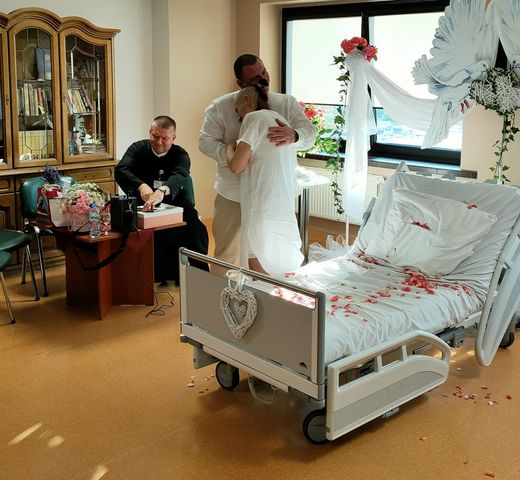 Wyjątkowy ślub. Ceremonia miała miejsce w Narodowym Instytucie Onkologii w Gliwicach