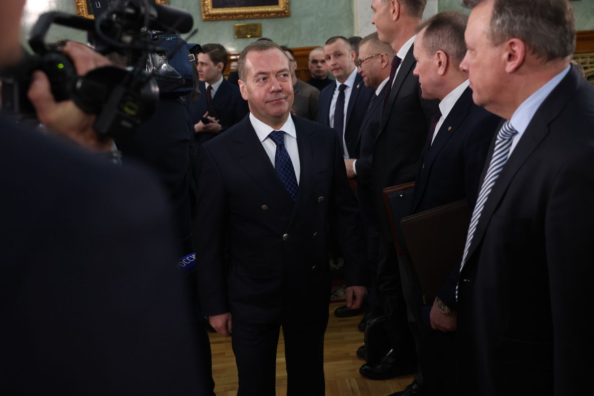 wiadomości,aktualności,WP Wiadomości Na Kremlu strzelają korki od szampana? Miedwiediew o ruchu USA