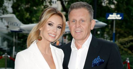 Izabela Janachowska i Krzysztof Jabłoński świętują 10. rocznicę ślubu na wakacjach w Grecji. Pokazali efekty sesji zdjęciowej (FOTO)