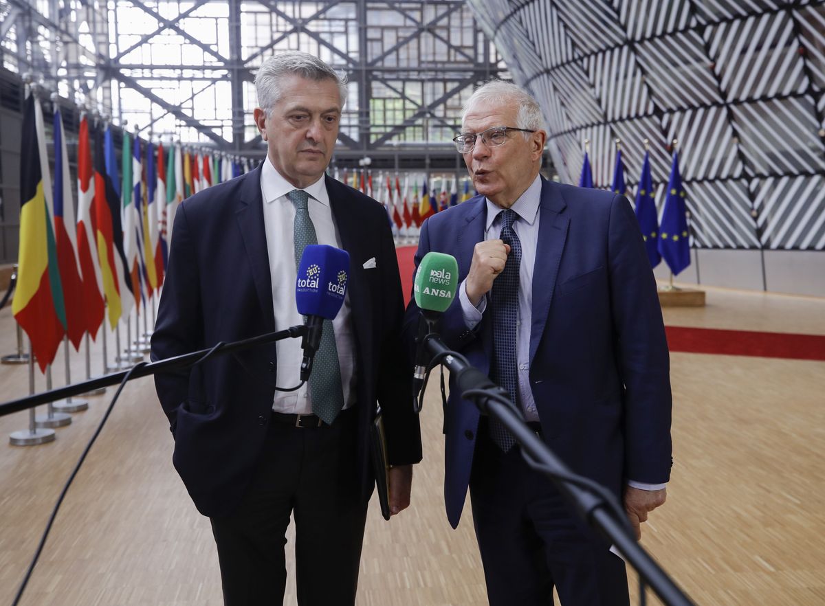 Wysoki Komisarz Narodów Zjednoczonych ds. Uchodźców Filippo Grandi i wysoki przedstawiciel Unii Europejskiej do Spraw Zagranicznych i Polityki Bezpieczeństwa Josep Borrell 