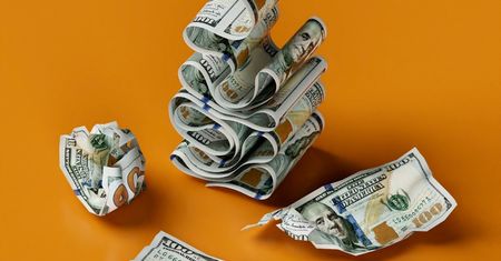 Dolar rośnie w siłę. Odliczanie do decyzji USA trwa