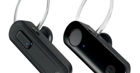 Dwie słuchawki Motoroli. Prostota i brak bajerów