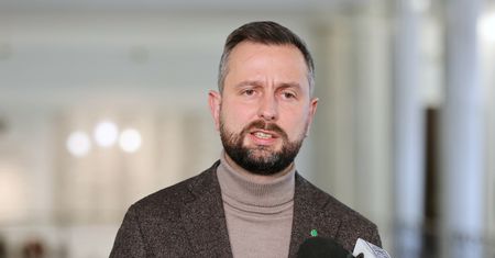 Będzie nowym szefem MON? "Wóz bojowy to coś innego, niż traktor"