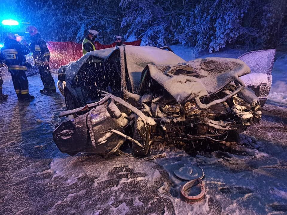 Mazowieckie. Tragedia na drodze. Nie żyją nastolatkowie