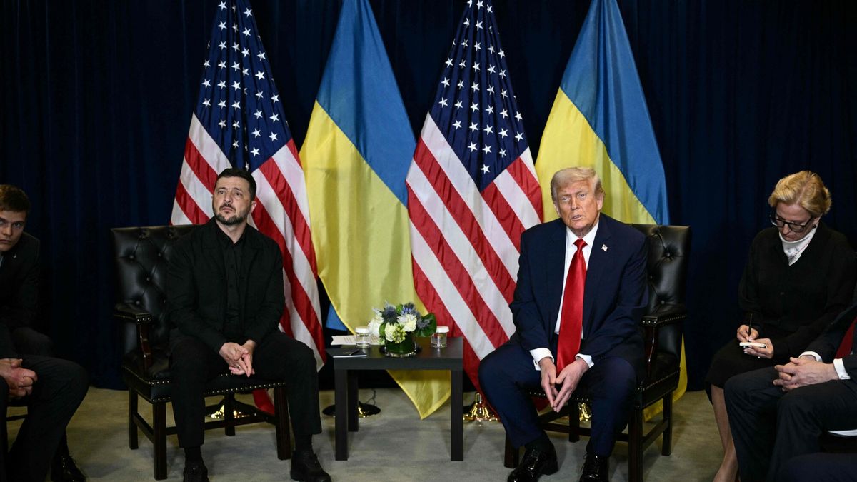 Temporary
US President Donald Trump holds a bilateral meeting with Ukrainian President Volodymyr Zelensky on the sidelines of the United Nations General Assembly in New York City on September 23, 2025. (Photo by Brendan SMIALOWSKI / AFP)
BRENDAN SMIALOWSKI