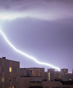 IMGW ostrzega przed burzami. Możliwe trąby powietrzne!