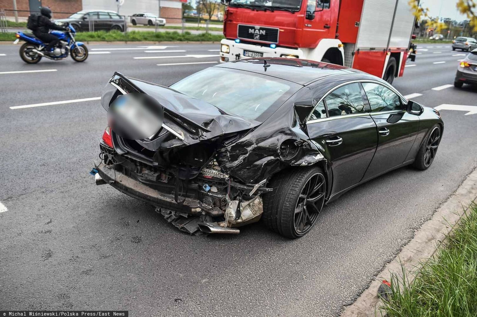 mercedes porsche leszno kolizja