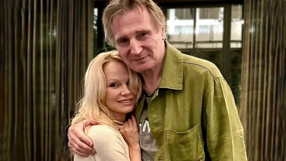 Pamela Anderson i Liam Neeson