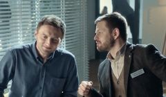 Tłumacz języka finansowego reklamuje serwis dla inwestorów Aviva24.pl (wideo)