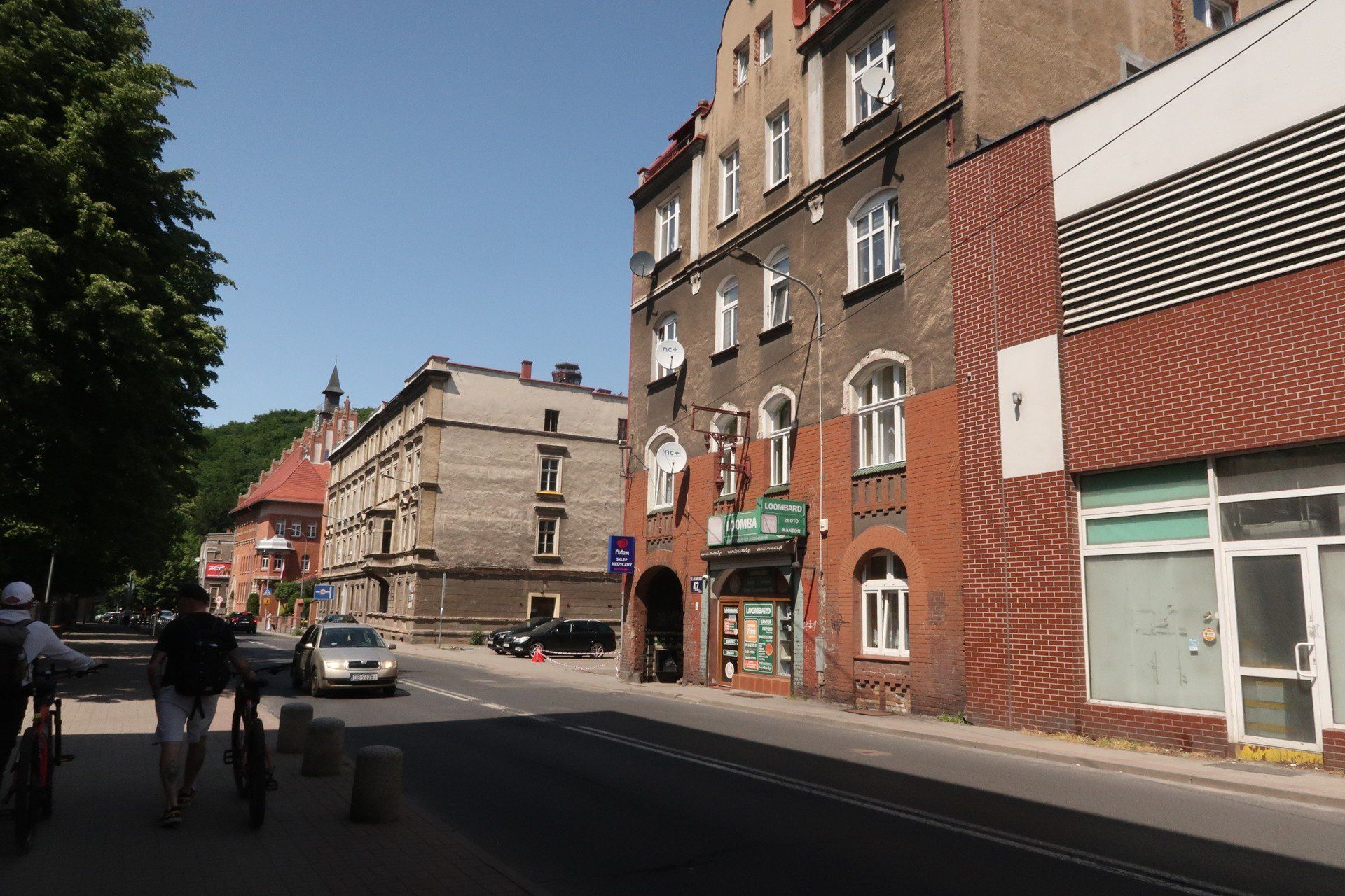 Mural w miejsce dawnej reklamy