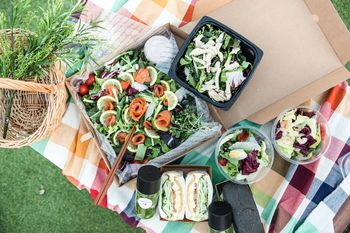 Zero waste na pikniku – jak zorganizować ekologiczne spotkanie w plenerze