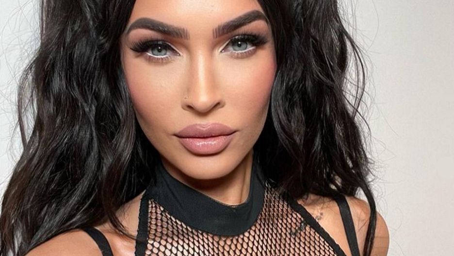 Megan Fox pokazała się w kusej mini w panterkę. Sexy?