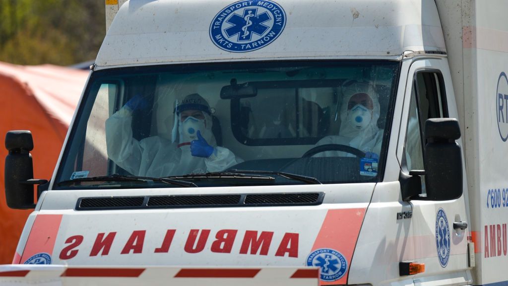 Koronawirus. Nowe przypadki i ofiary śmiertelne w Polsce