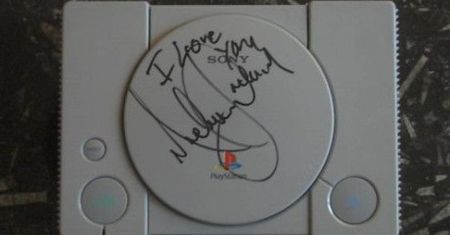GRRR: PSX z autografem M.Jacksona na sprzedaż