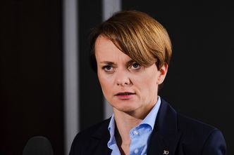 Druga fala kryzysu. Emilewicz: przygotowujemy się na to, żeby przywrócić reżimy