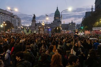 Brutalne morderstwo 14-latki wstrząsnęło krajem. Protesty w Argentynie