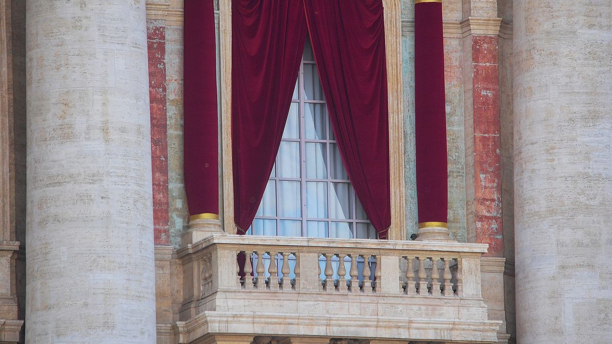 Już wkrótce w oknie Pałacu Papieskiego pojawi się nowy papież