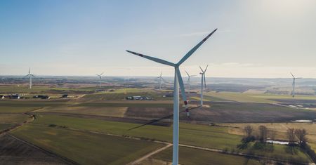Polacy kupili technologię od Niemców. Będą produkować turbiny wiatrowe