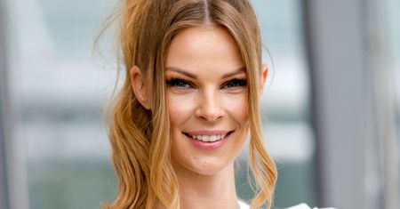Małgorzata Tomaszewska pokazała fotkę z wakacji. Odsłoniła zgrabne nogi