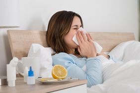 Poznaj naturalne metody zwalczające przeziębienie i grypę