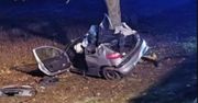 Tragiczny finał policyjnego pościgu. Kierowca zginął na drzewie