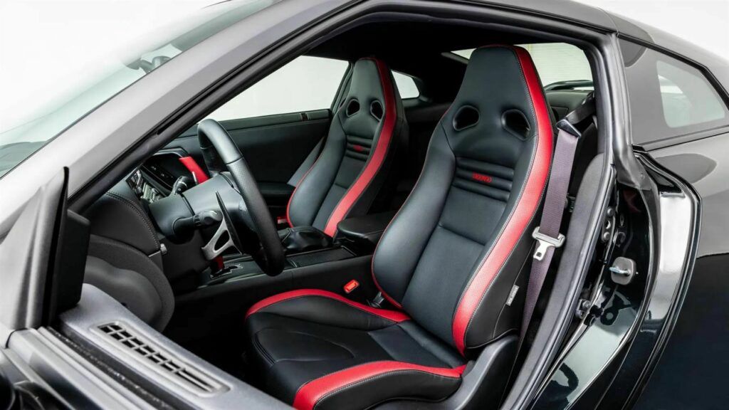 GT-R Sebastiana Vettela