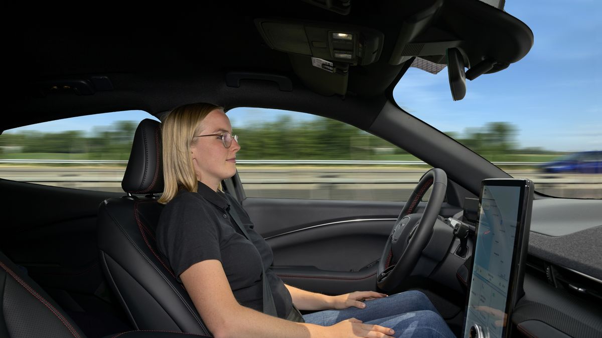 Ford Blue Cruise od teraz jest legalny w Niemczech