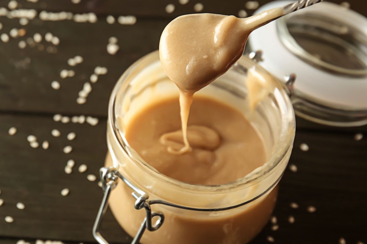 Tahini to pasta pełna zdrowia
