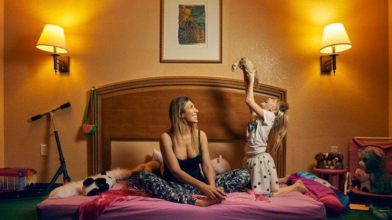 Aktorki porno jako matki? Ciekawa sesja zdjęciowa amerykańskiej fotografki